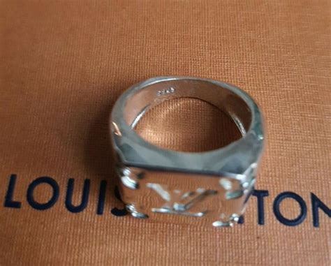 bague louis vuitton chevaliere|louis vuitton bague.